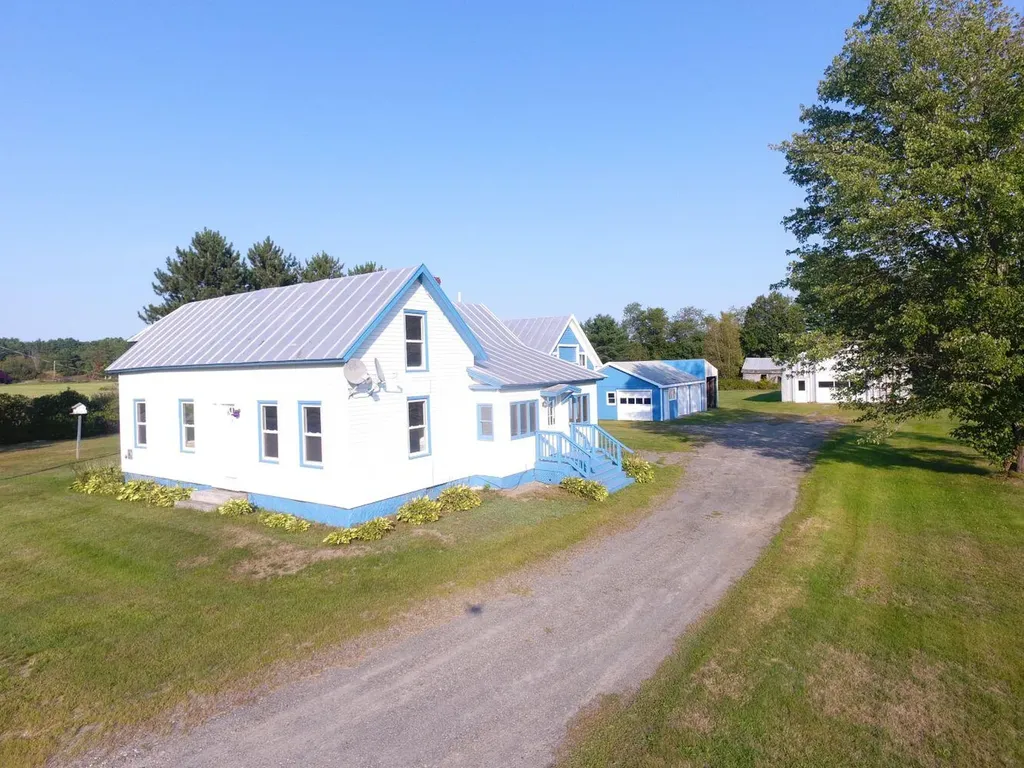 64 Smithfield Road Norridgewock ME 04957