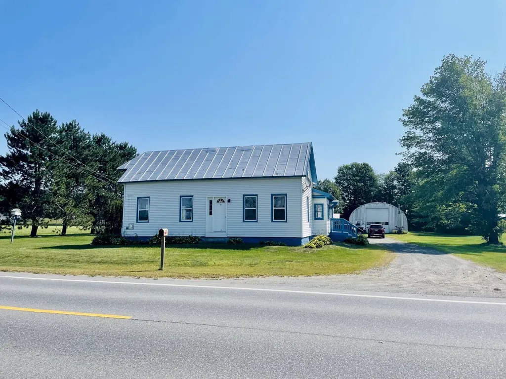 64 Smithfield Road Norridgewock ME 04957