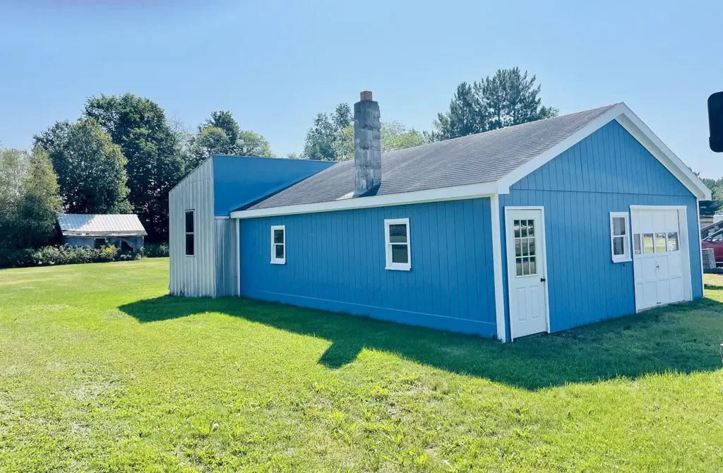 64 Smithfield Road Norridgewock ME 04957