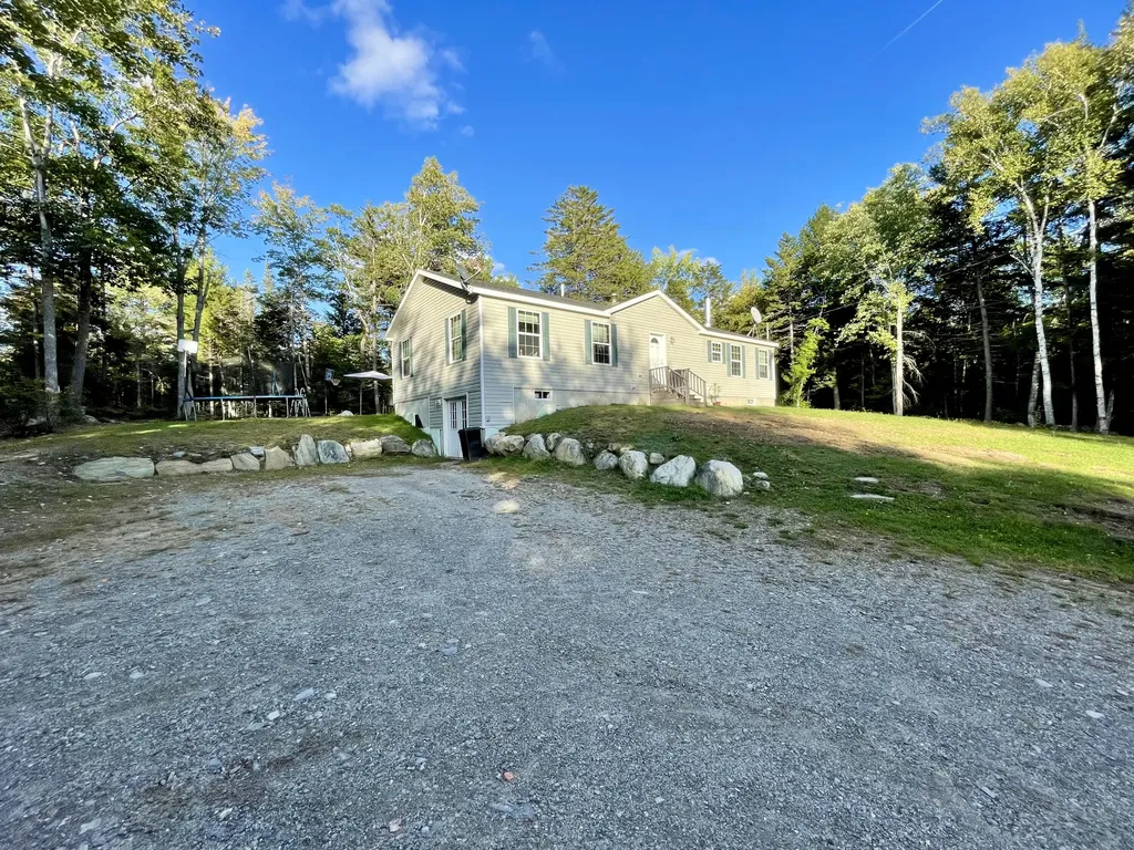 410 Lincolnville Avenue Searsmont ME 04973