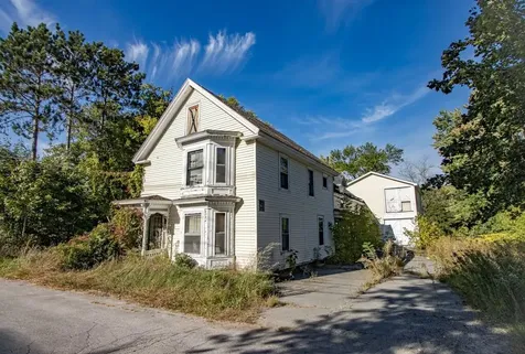 14 Howard Street Old Town ME 04468