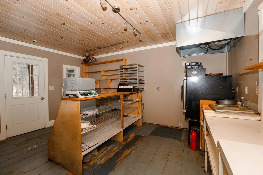 183 Pond Road Mount Vernon ME 04352