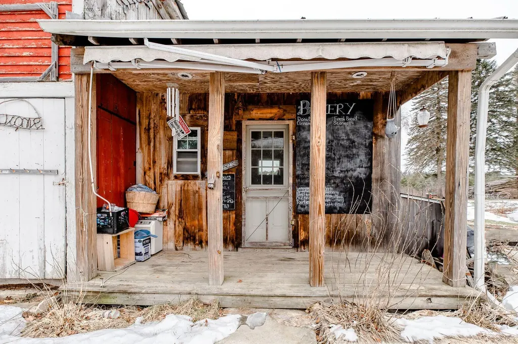 183 Pond Road Mount Vernon ME 04352