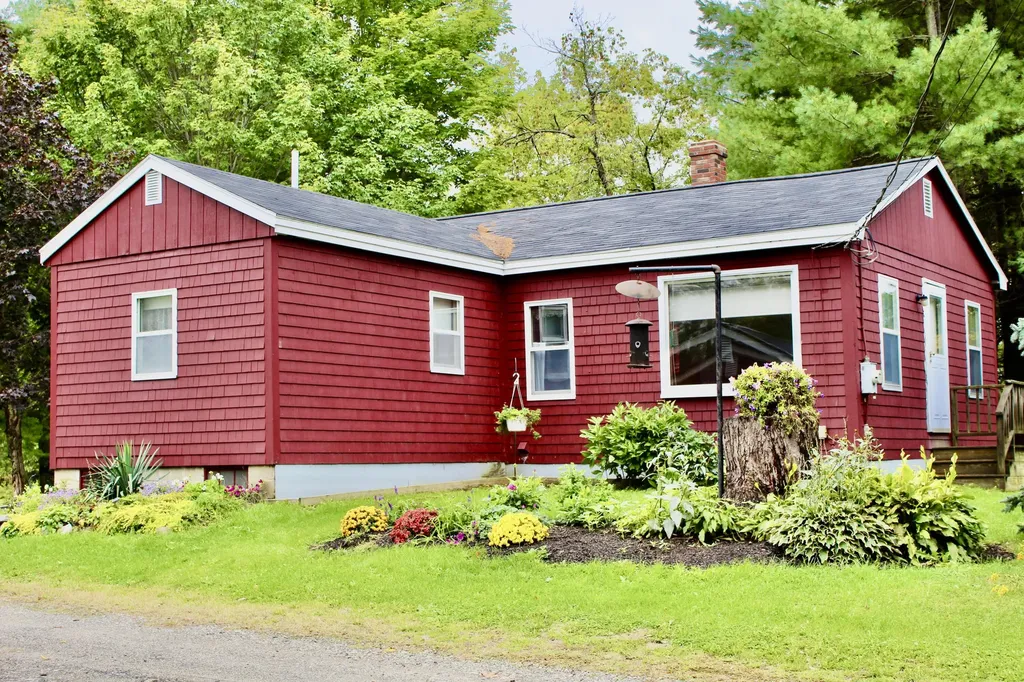 446 Lewiston Road West Gardiner ME 04345