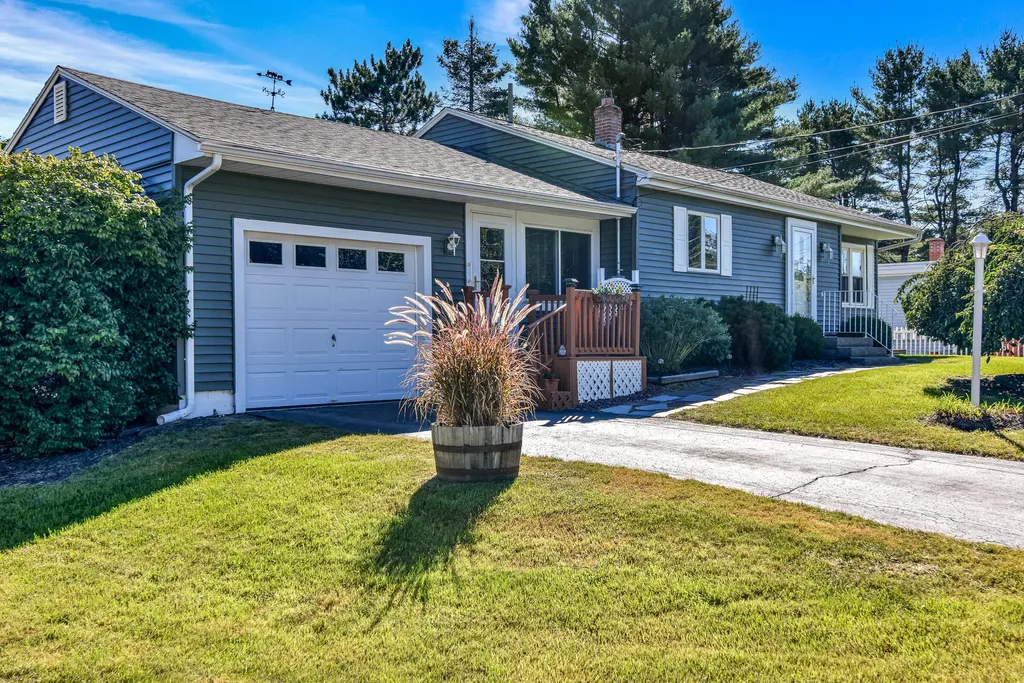 49 Amherst Street Auburn ME 04210