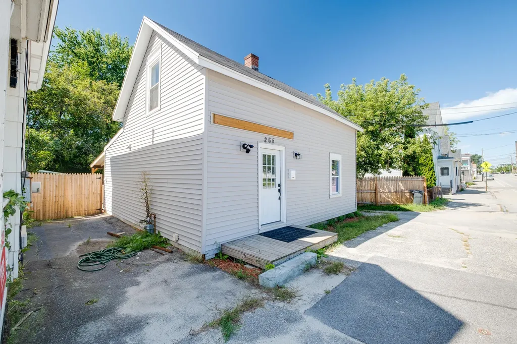 265 Lincoln Street Lewiston ME 04240