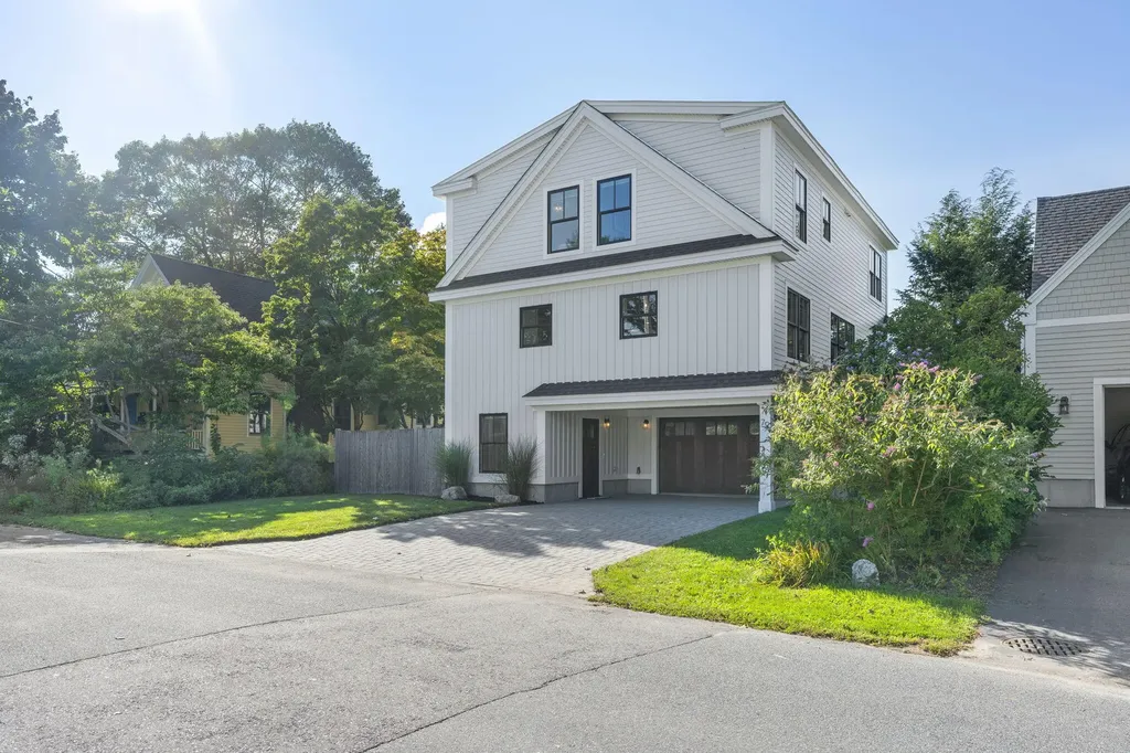 79 Summit Street South Portland ME 04106