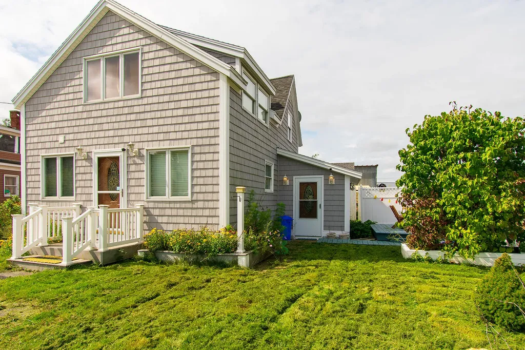 5 Railroad Avenue Rockland ME 04841