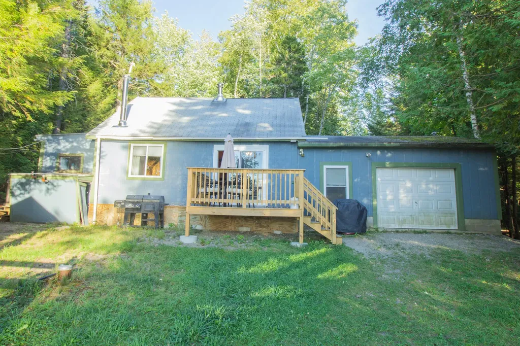 260 Mcgregor Road Lincoln ME 04457