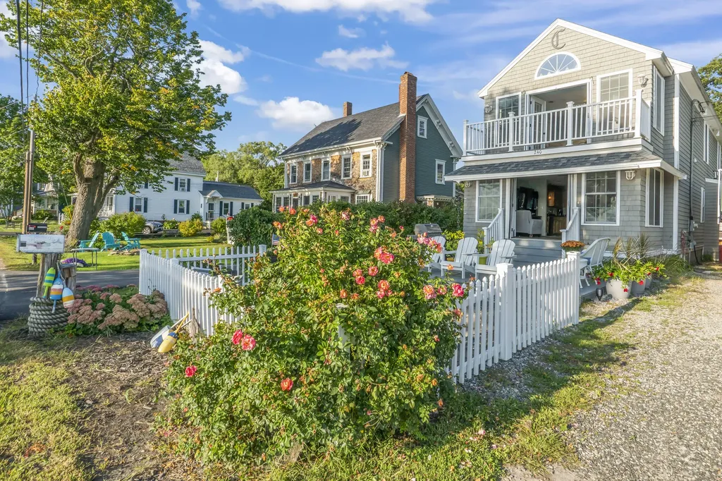 240 Pleasant Street Eliot ME 03903
