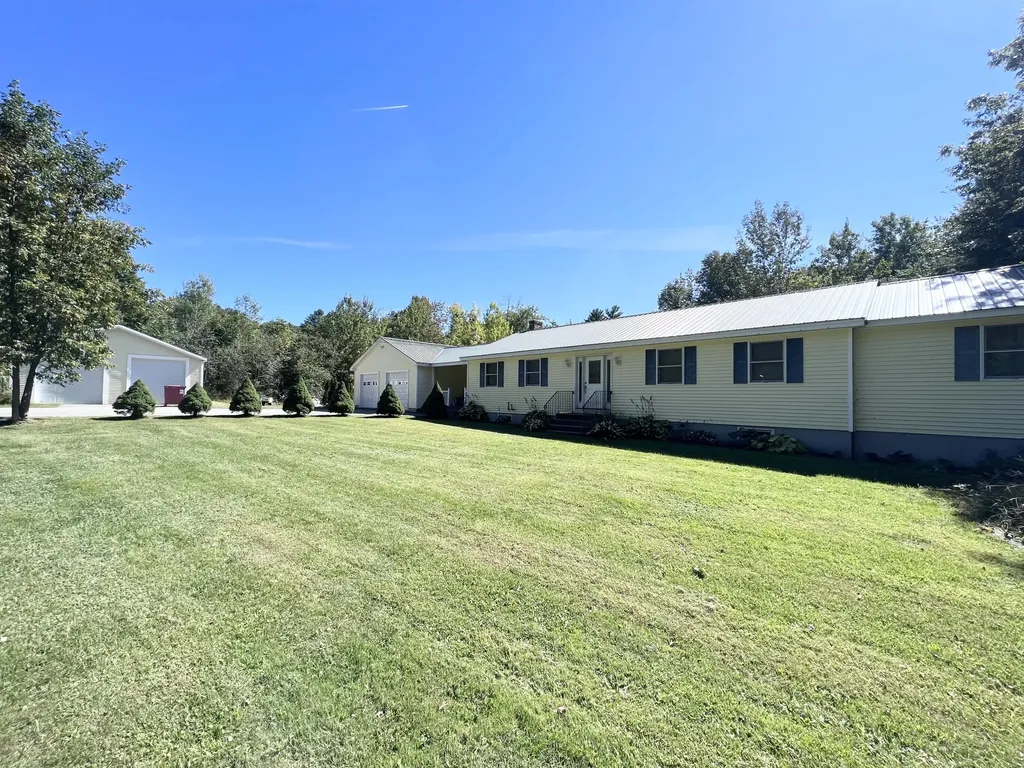 1282 Hallowell Litchfield Road West Gardiner ME 04345