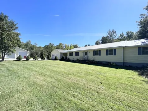 1282 Hallowell Litchfield Road West Gardiner ME 04345