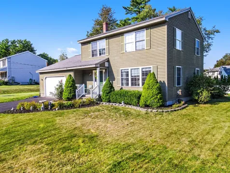 4 Black Cherry Drive Brunswick ME 04011