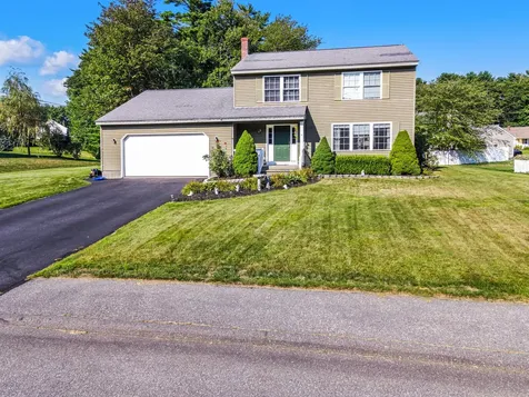 4 Black Cherry Drive Brunswick ME 04011