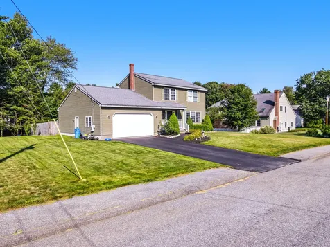4 Black Cherry Drive Brunswick ME 04011
