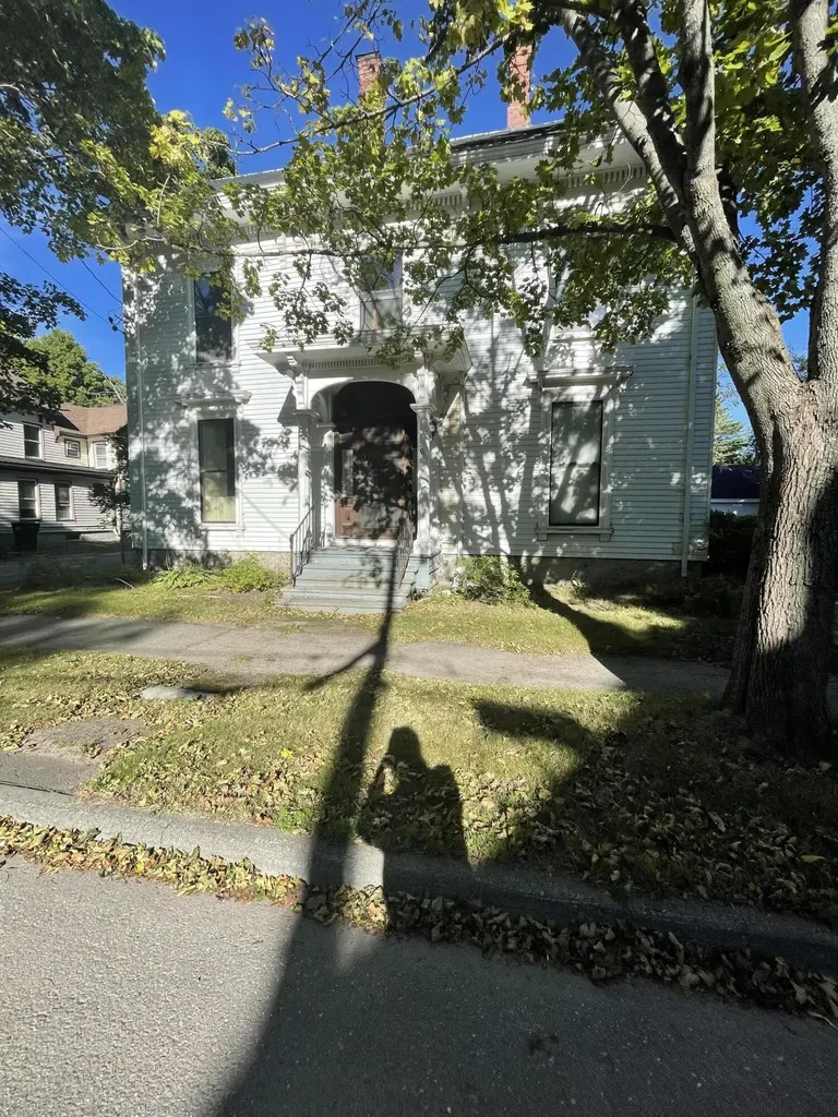 91 Grove Street Bangor ME 04401