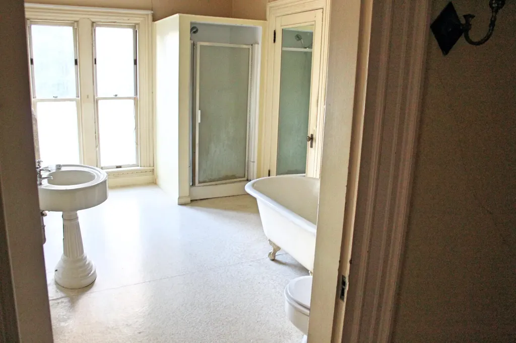 91 Grove Street Bangor ME 04401