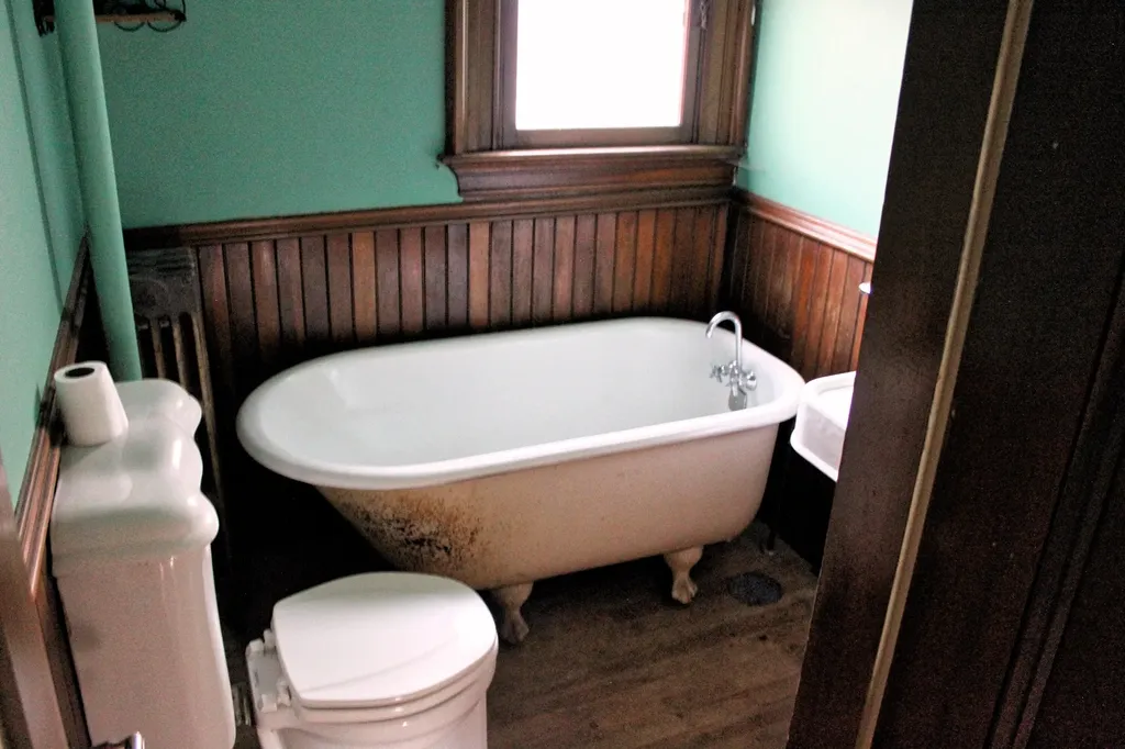 91 Grove Street Bangor ME 04401