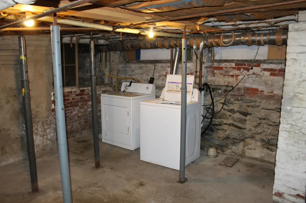 91 Grove Street Bangor ME 04401