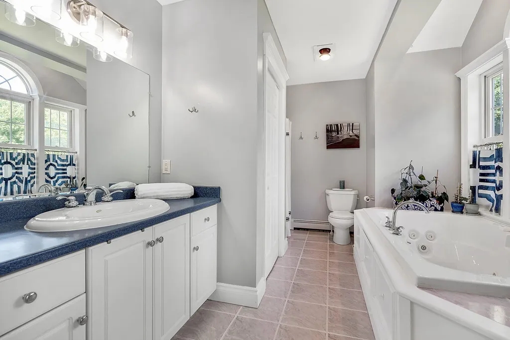 125 Fairway Drive Auburn ME 04210