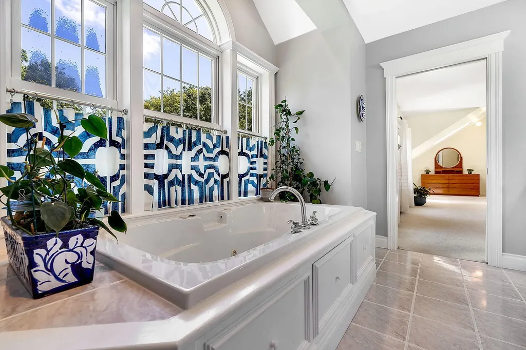 125 Fairway Drive Auburn ME 04210
