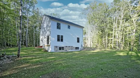 19 Memory Lane New Gloucester ME 04260