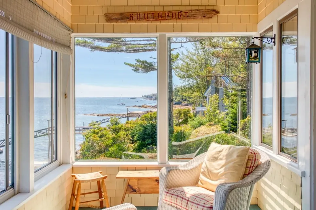 52 Strout Road Southport ME 04576