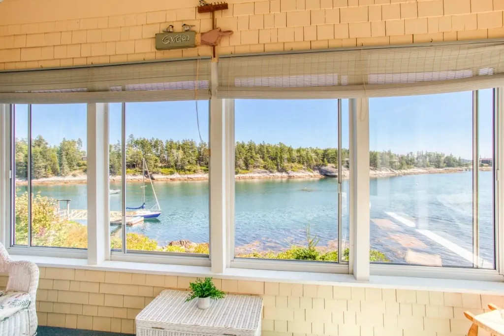 52 Strout Road Southport ME 04576