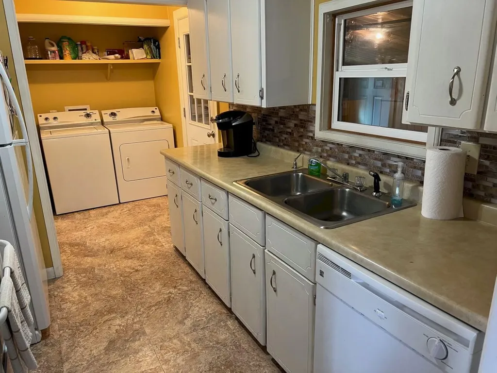 2215 Riverside Drive Vassalboro ME 04989