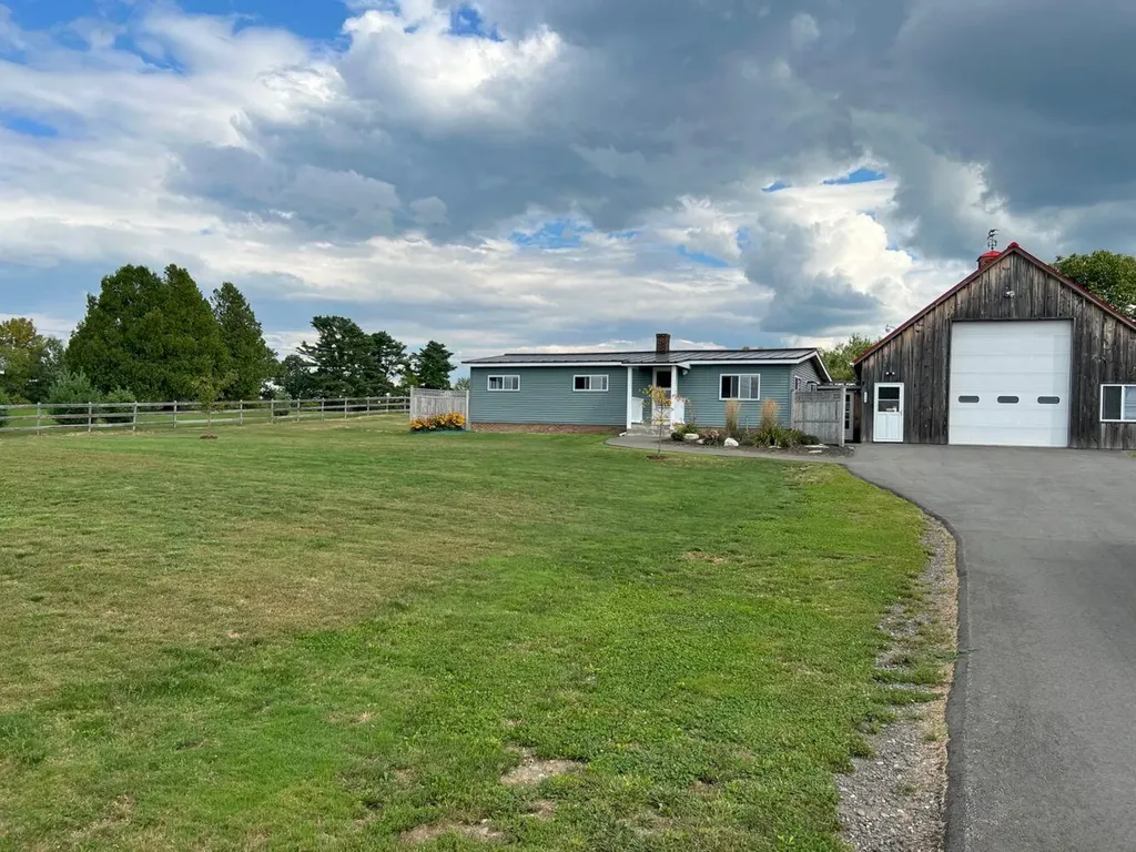 2215 Riverside Drive Vassalboro ME 04989