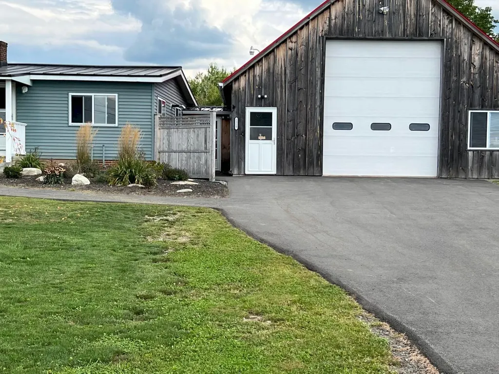2215 Riverside Drive Vassalboro ME 04989
