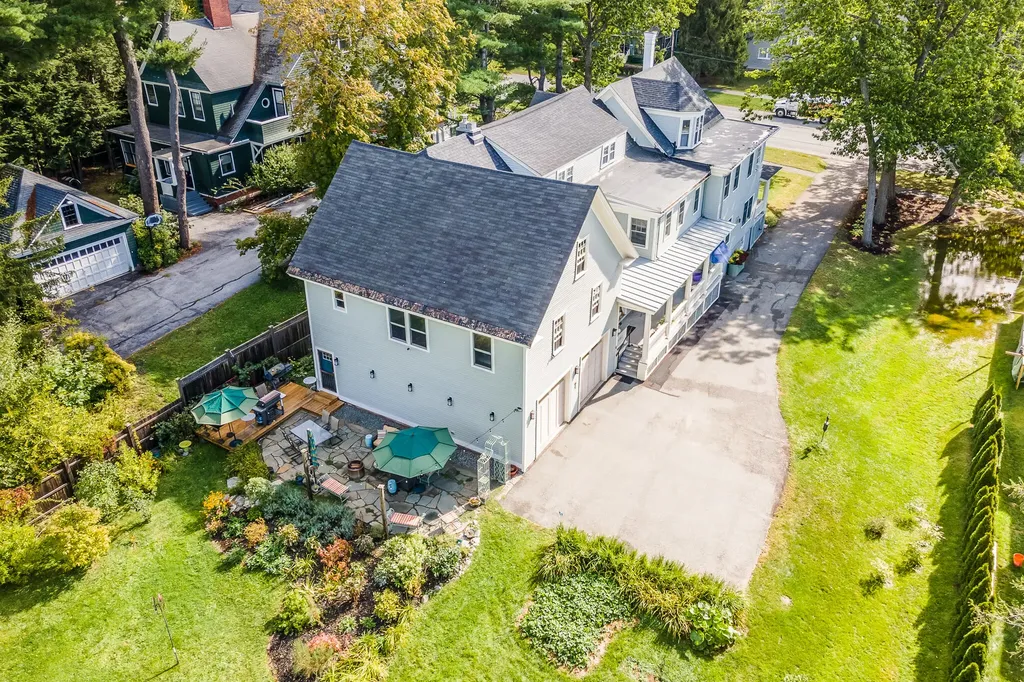69 W Broadway Bangor ME 04401