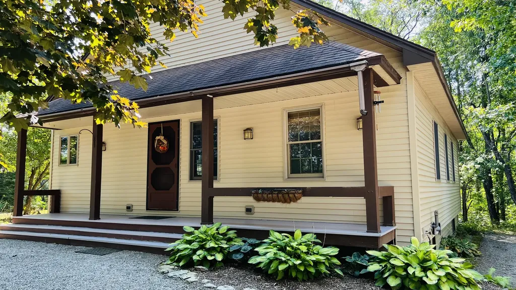 57 Oxbow Drive Glenburn ME 04401