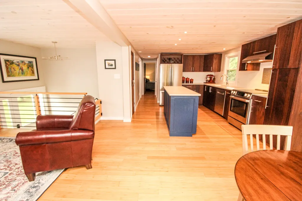 75 Booker Street Thomaston ME 04861