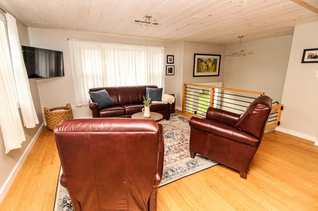 75 Booker Street Thomaston ME 04861