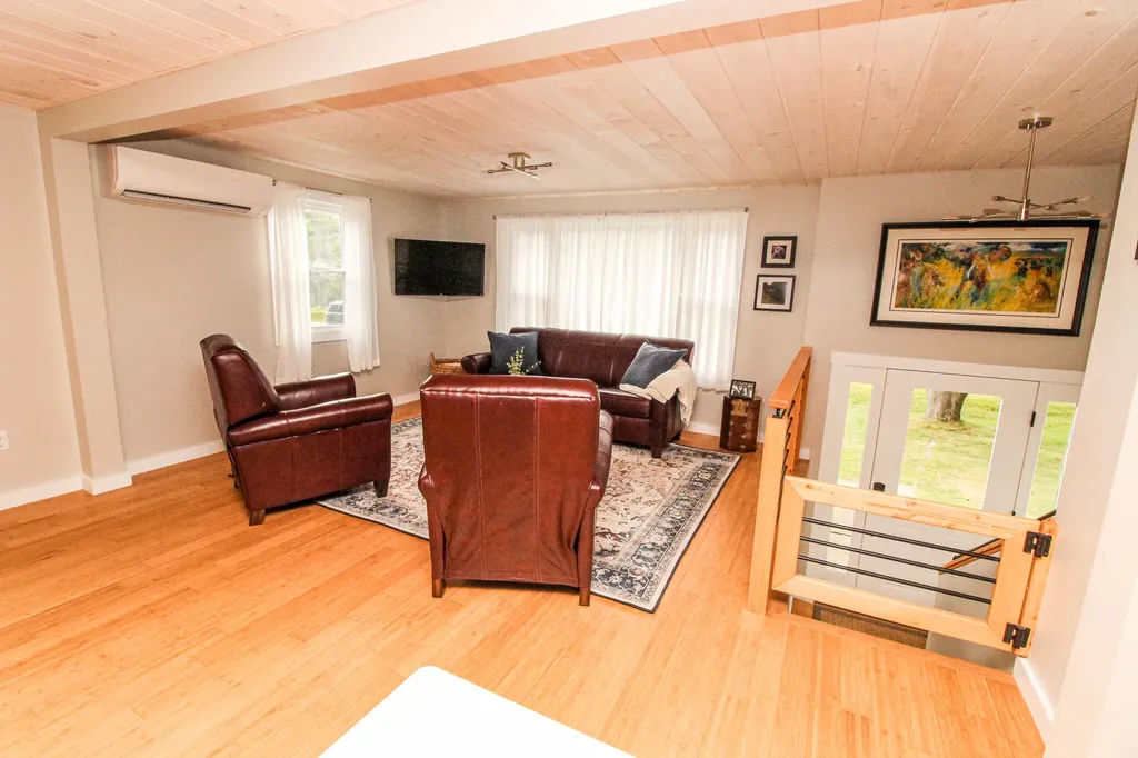 75 Booker Street Thomaston ME 04861
