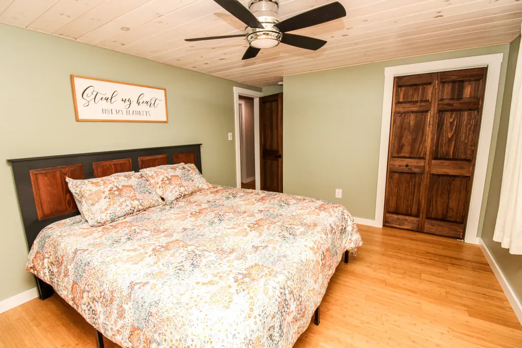75 Booker Street Thomaston ME 04861