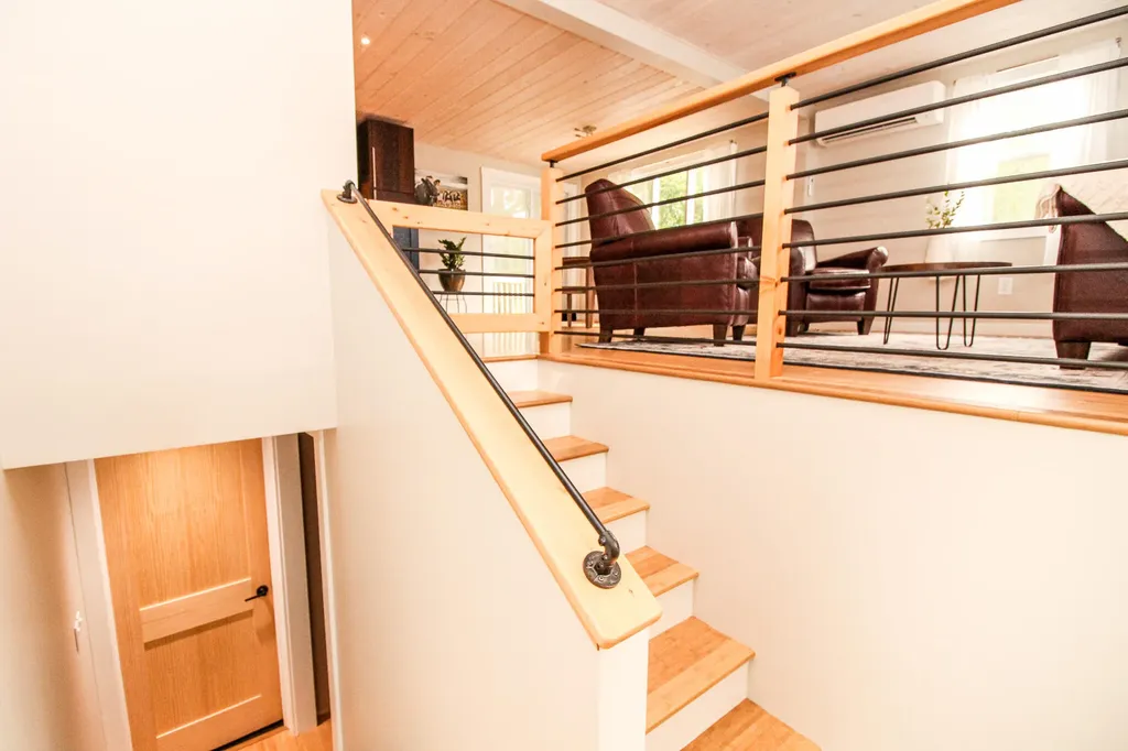 75 Booker Street Thomaston ME 04861