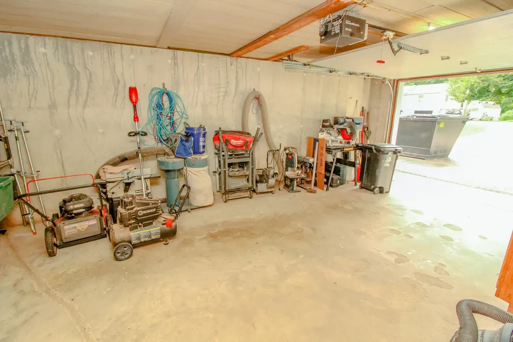 75 Booker Street Thomaston ME 04861