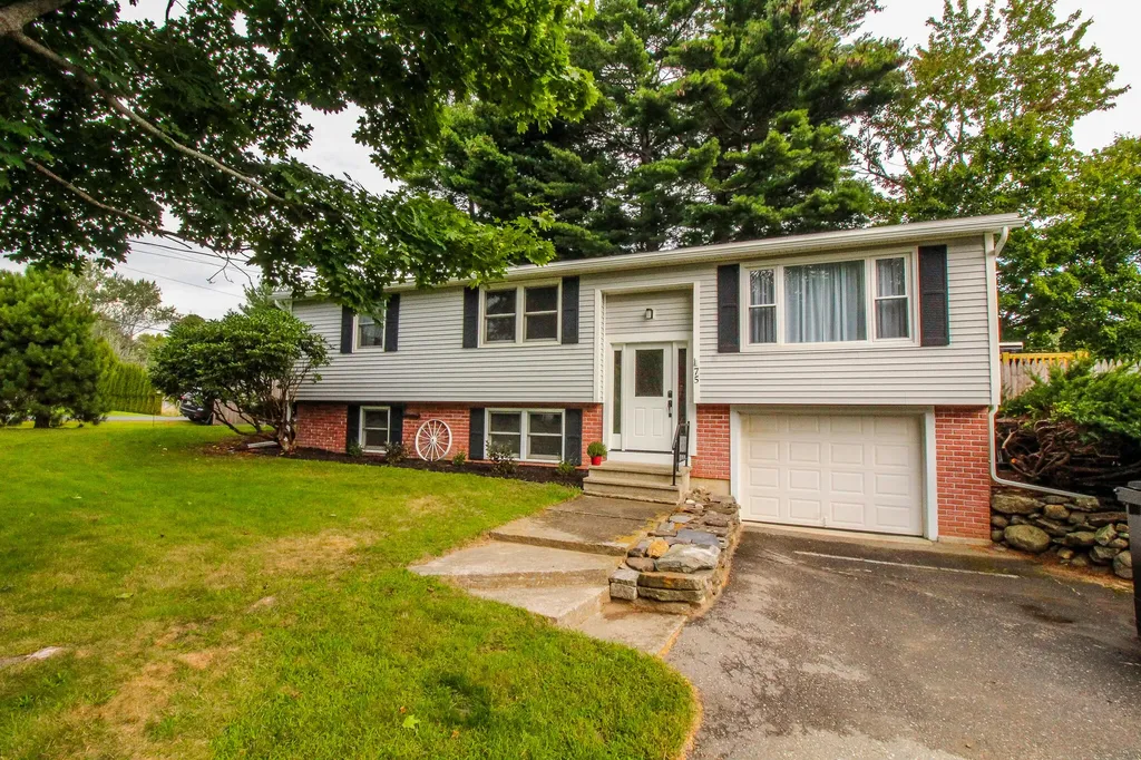 75 Booker Street Thomaston ME 04861