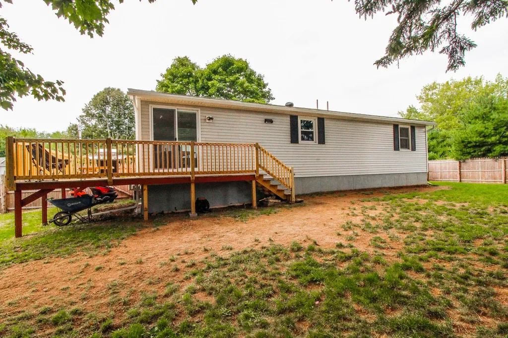 75 Booker Street Thomaston ME 04861