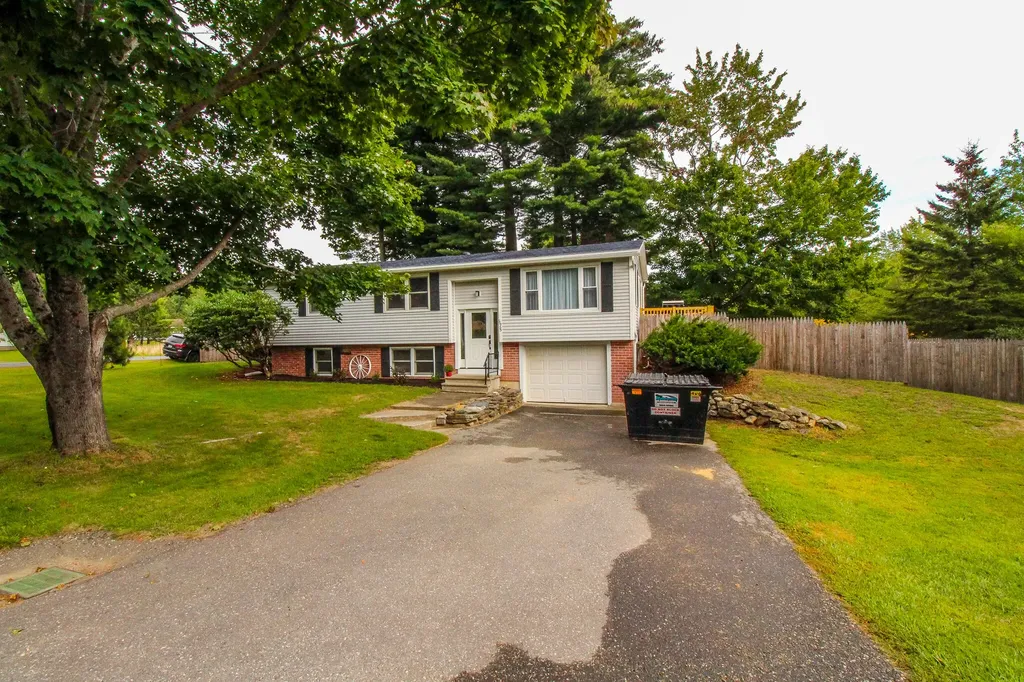 75 Booker Street Thomaston ME 04861