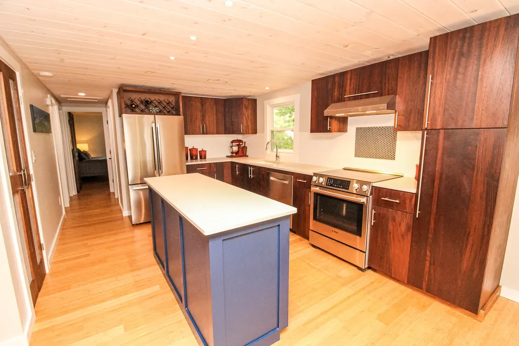 75 Booker Street Thomaston ME 04861