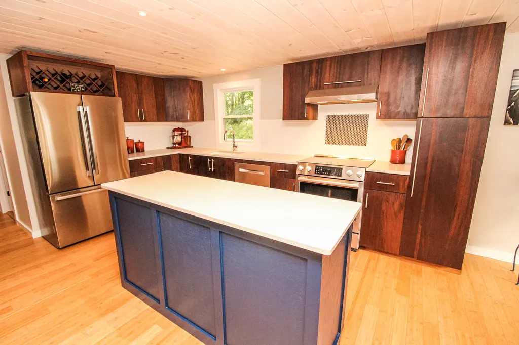 75 Booker Street Thomaston ME 04861