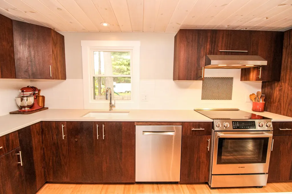 75 Booker Street Thomaston ME 04861