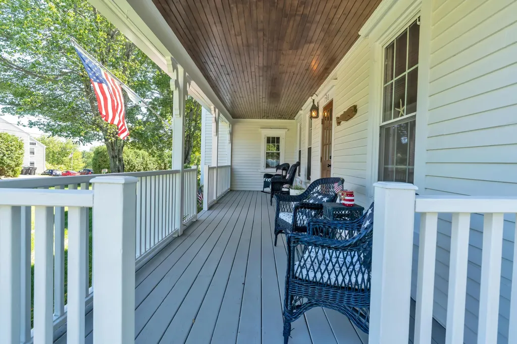 756 Alewive Road Kennebunk ME 04043