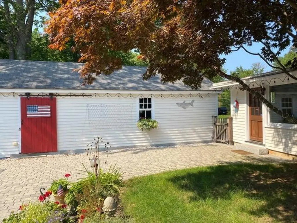756 Alewive Road Kennebunk ME 04043
