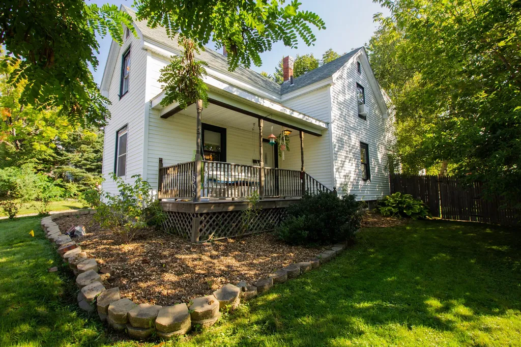 309 Grove Street Bangor ME 04401