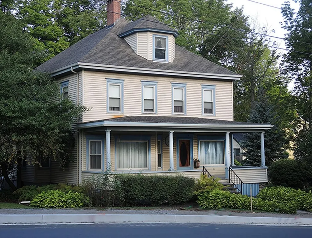 47 Brunswick Avenue Gardiner ME 04345
