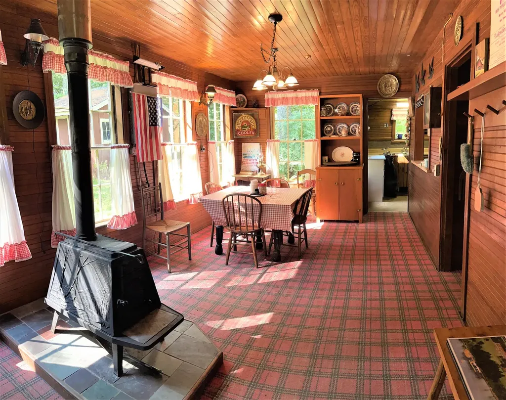 19 Foster Lane Belgrade ME 04917